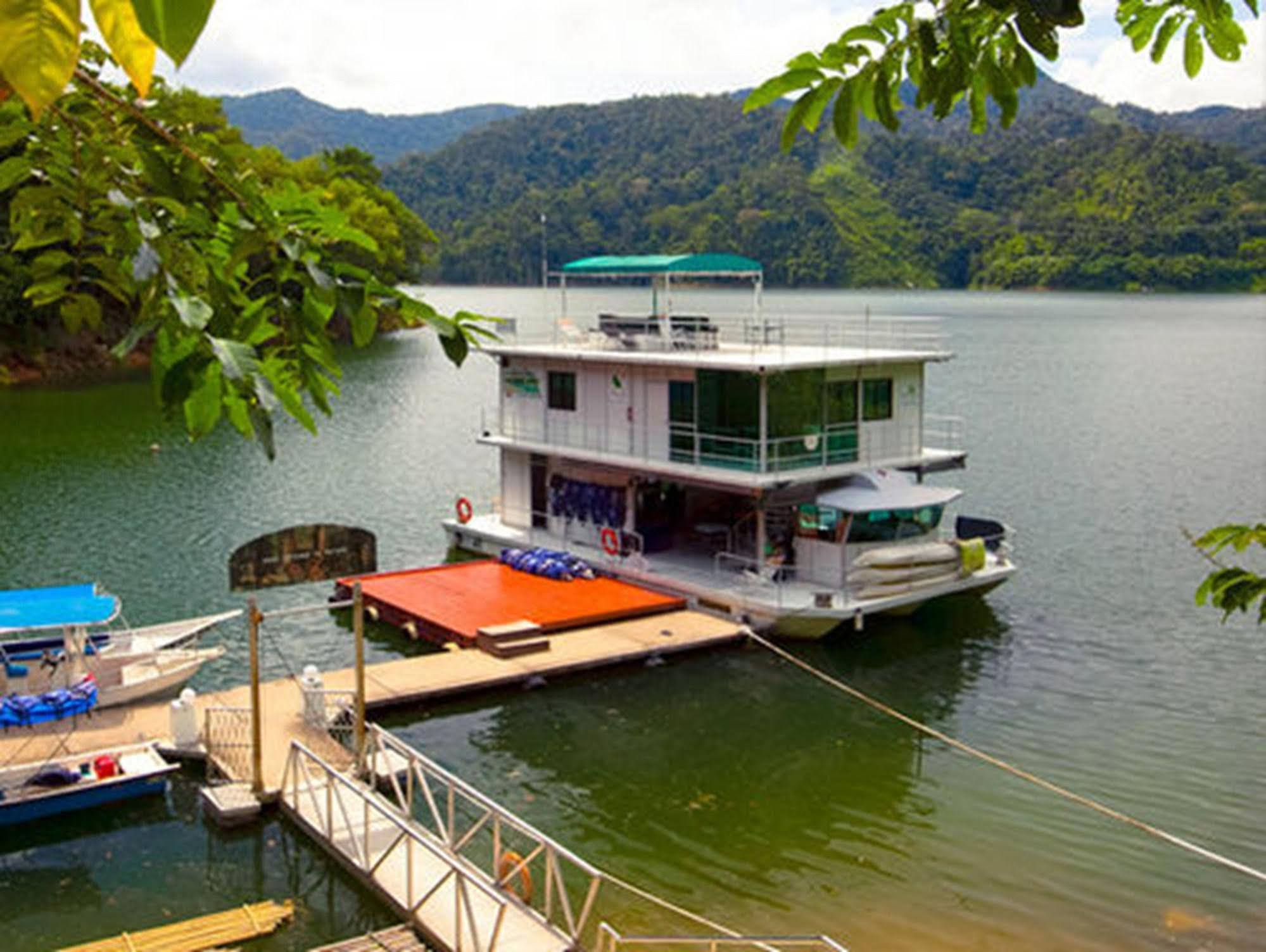 Belum Rainforest Resort Gerik Exterior foto